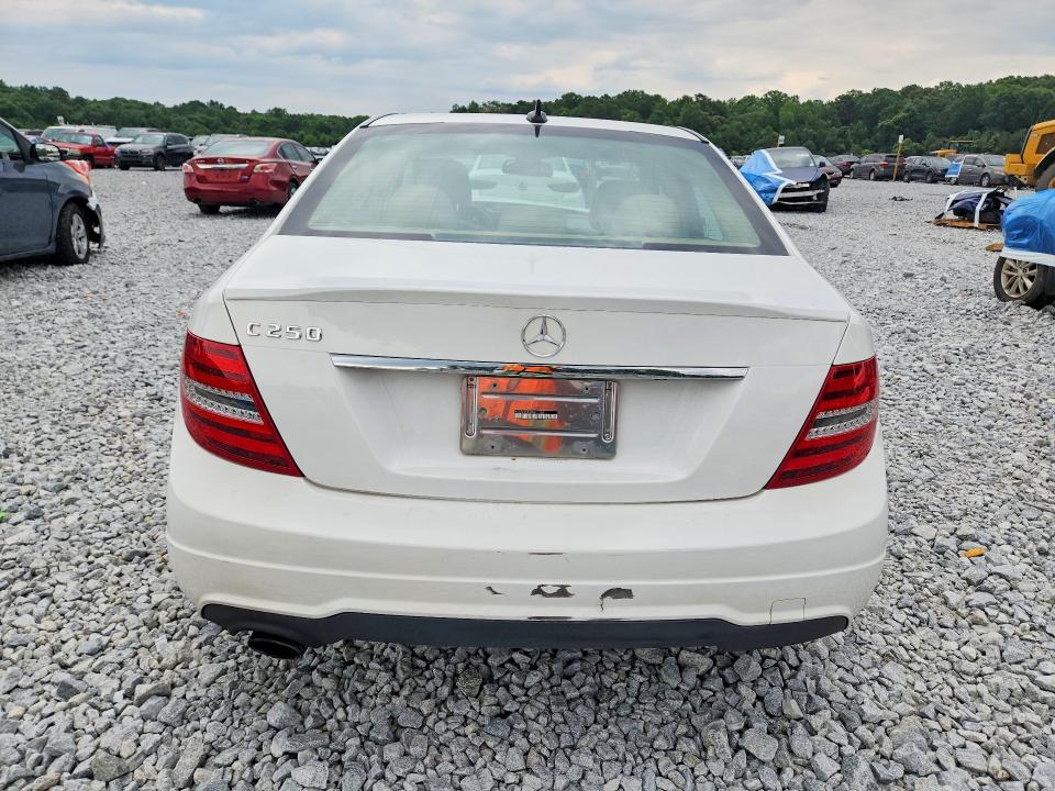 58770006 :رقم المزاد ، WDDGF4HB4ER311188 vin ، 2014 Mercedes-benz C مزاد بيع