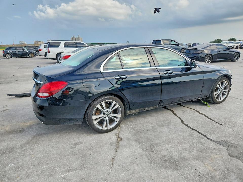 Продажа на аукционе авто 2017 Mercedes-benz C, vin: 55SWF4JBXHU233203, номер лота: 58492226
