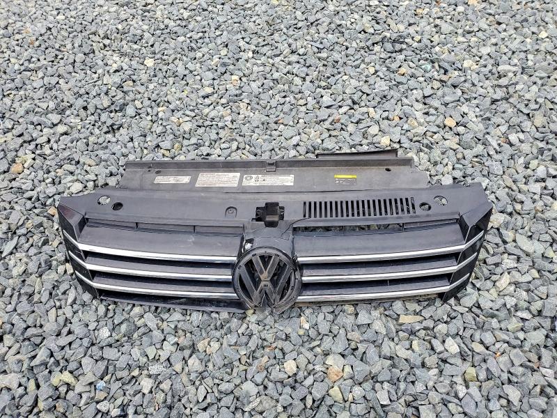 58787476 :رقم المزاد ، 1VWAT7A33FC119050 vin ، 2015 Volkswagen Passat مزاد بيع