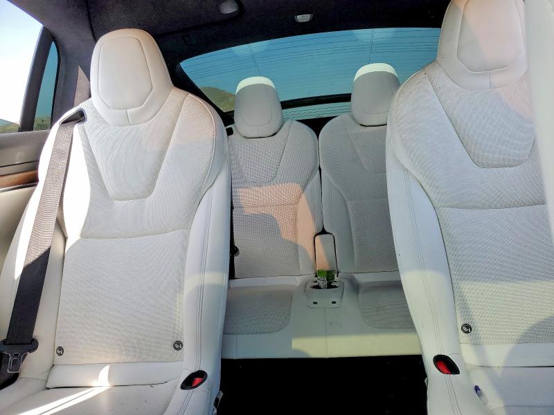 Продажа на аукционе авто 2022 Tesla Model X, vin: 7SAXCBE53NF329261, номер лота: 55973946