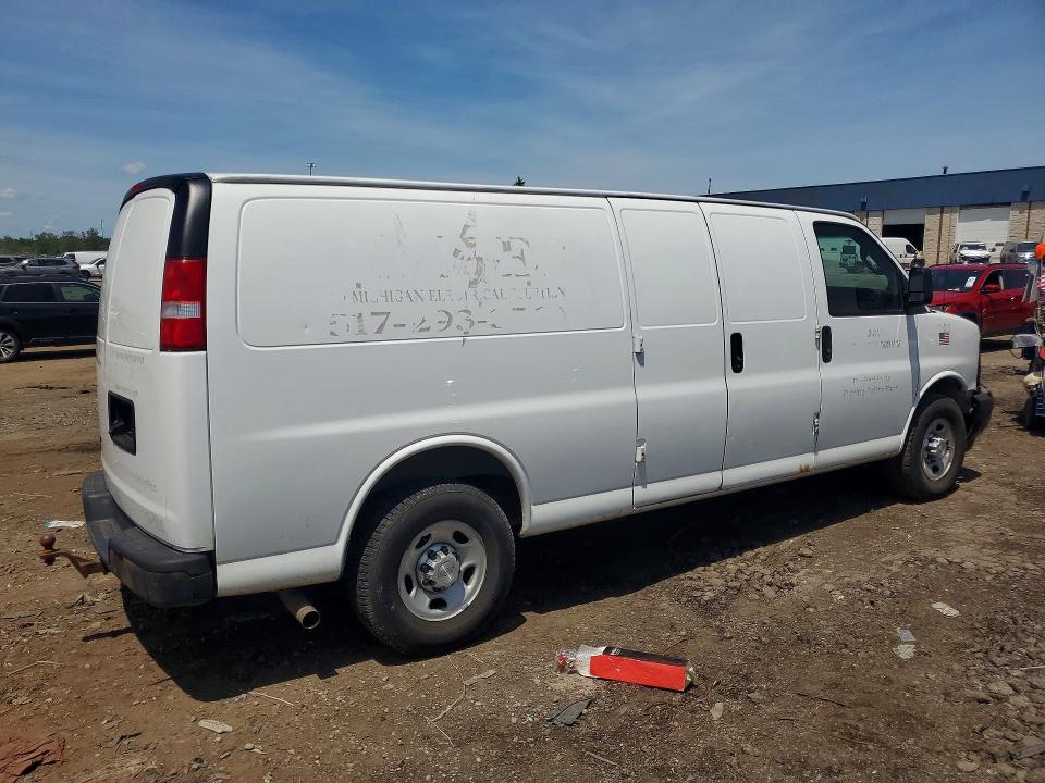 57156536 :رقم المزاد ، 1GCWGBFG7H1128604 vin ، 2017 Chevrolet Express G2500 مزاد بيع
