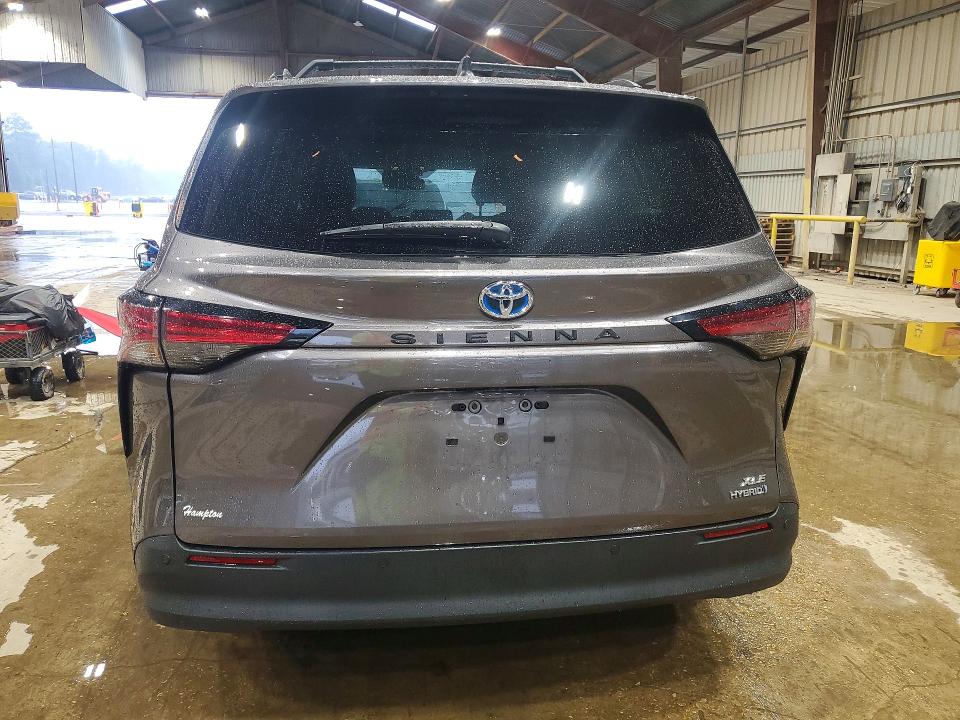 2022 Toyota Sienna მანქანა იყიდება აუქციონზე, vin: 5TDYRKEC6NS130277, აუქციონის ნომერი: 57442776