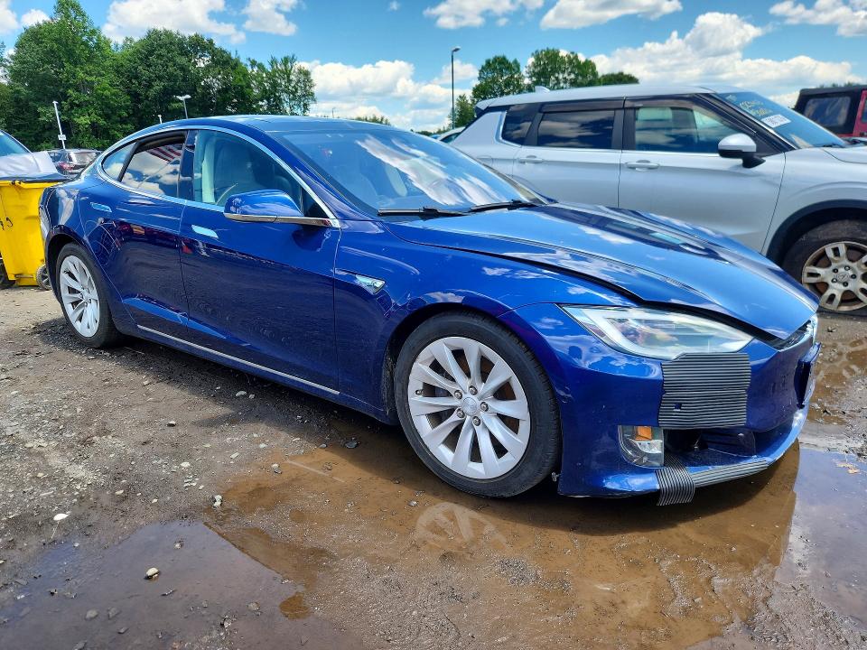 58078866 :رقم المزاد ، 5YJSA1E26GF143407 vin ، 2016 Tesla Model S مزاد بيع