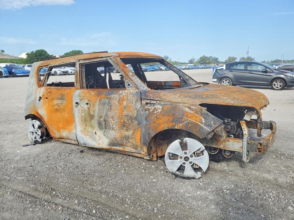Продаж на аукціоні авто 2015 Kia Soul, vin: KNDJN2A20F7111794, номер лоту: 57315386