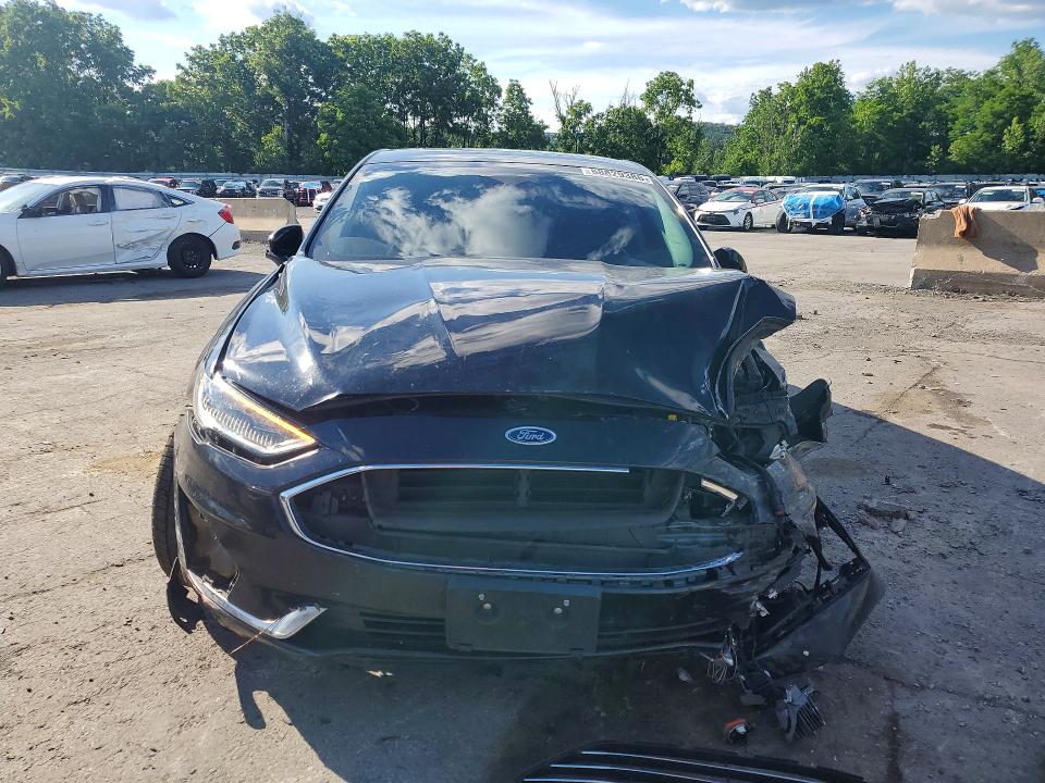 58829386 :رقم المزاد ، 3FA6P0CD5LR185676 vin ، 2020 Ford Fusion مزاد بيع