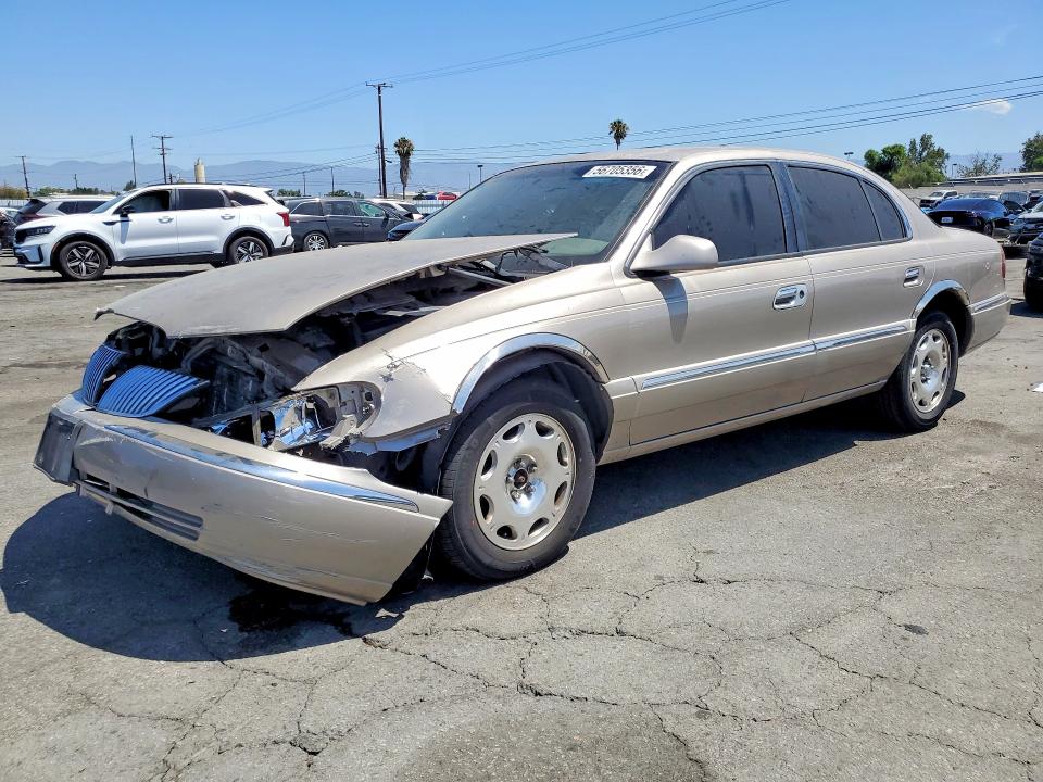 56705356 :رقم المزاد ، 1LNHM97V8YY829940 vin ، 2000 Lincoln Continental مزاد بيع