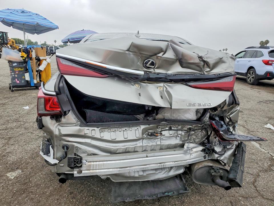 58217406 :رقم المزاد ، 58ADZ1B11LU080543 vin ، 2020 Lexus Es مزاد بيع
