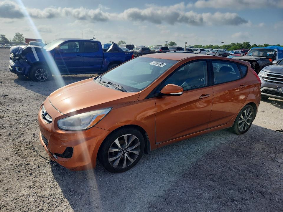 58905986 :رقم المزاد ، KMHCU5AE3FU200862 vin ، 2015 Hyundai Accent مزاد بيع
