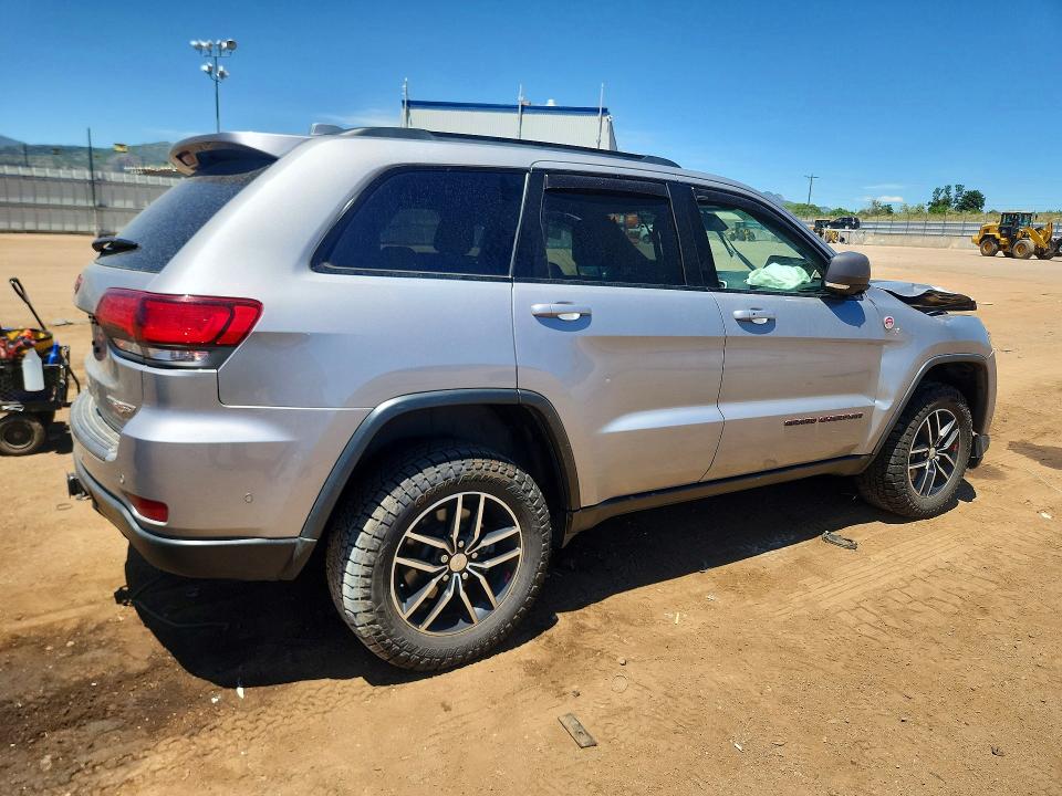 57273636 :رقم المزاد ، 1C4RJFLG7JC427157 vin ، 2018 Jeep Grand Cherokee مزاد بيع