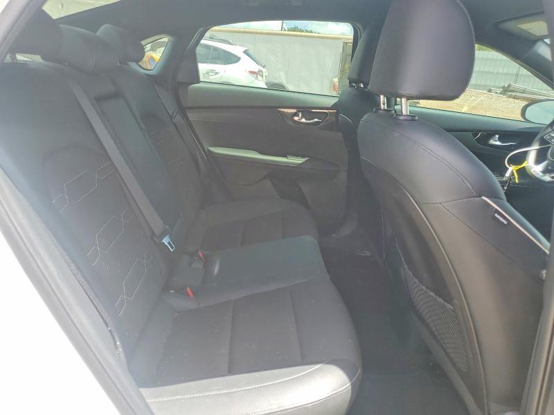 55461306 :رقم المزاد ، 3KPF34AD1ME369666 vin ، 2021 Kia Forte مزاد بيع