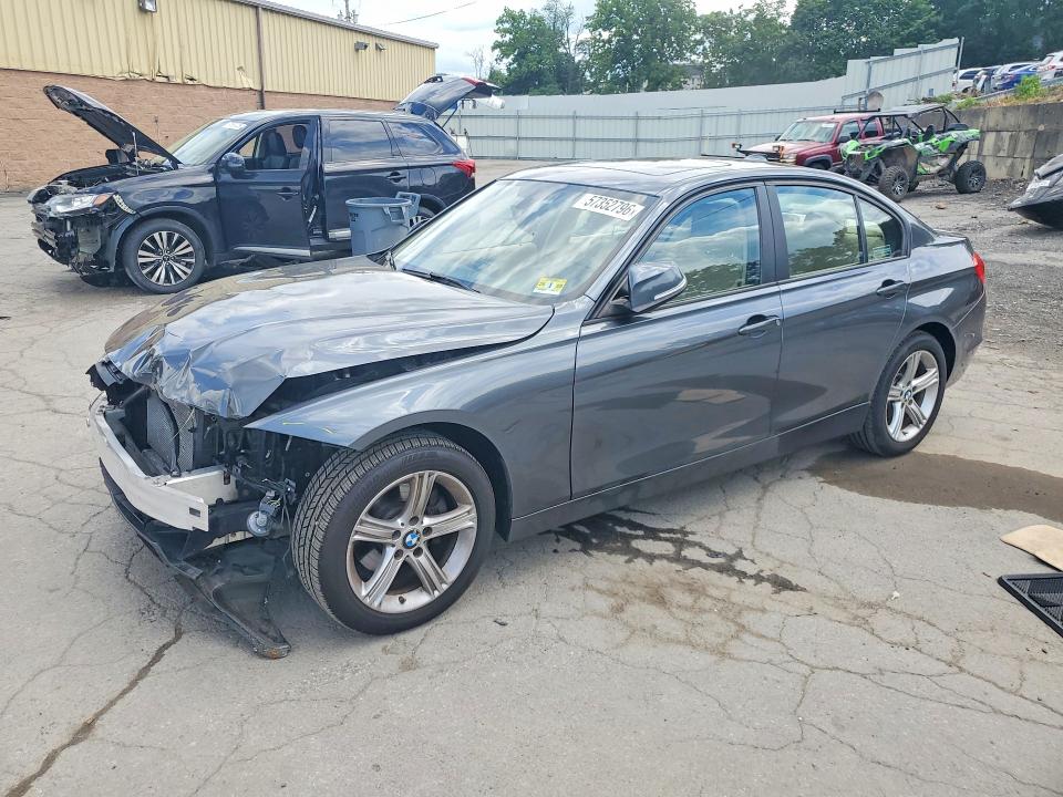 57352796 :رقم المزاد ، WBA3B3C53DF540183 vin ، 2013 Bmw 328 مزاد بيع