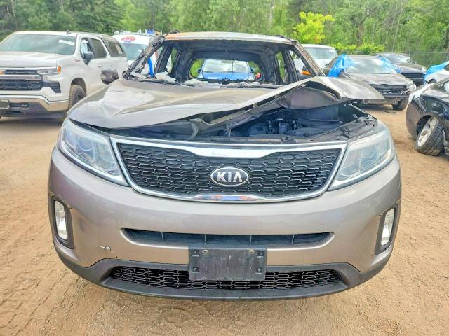 58740096 :رقم المزاد ، 5XYKTCA6XFG629255 vin ، 2015 Kia Sorento مزاد بيع