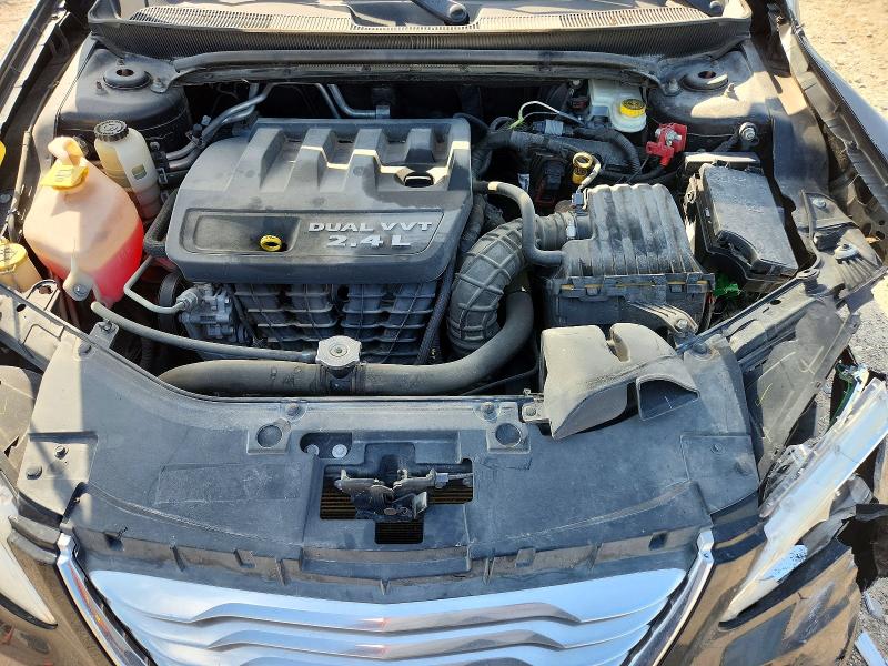 55876166 :رقم المزاد ، 1C3BC4FB6BN618563 vin ، 2011 Chrysler 200 مزاد بيع