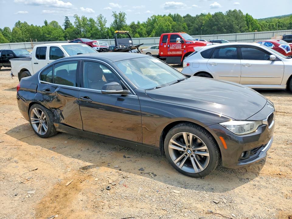 58816036 :رقم المزاد ، WBA8D9C52HK678023 vin ، 2017 Bmw 330 مزاد بيع