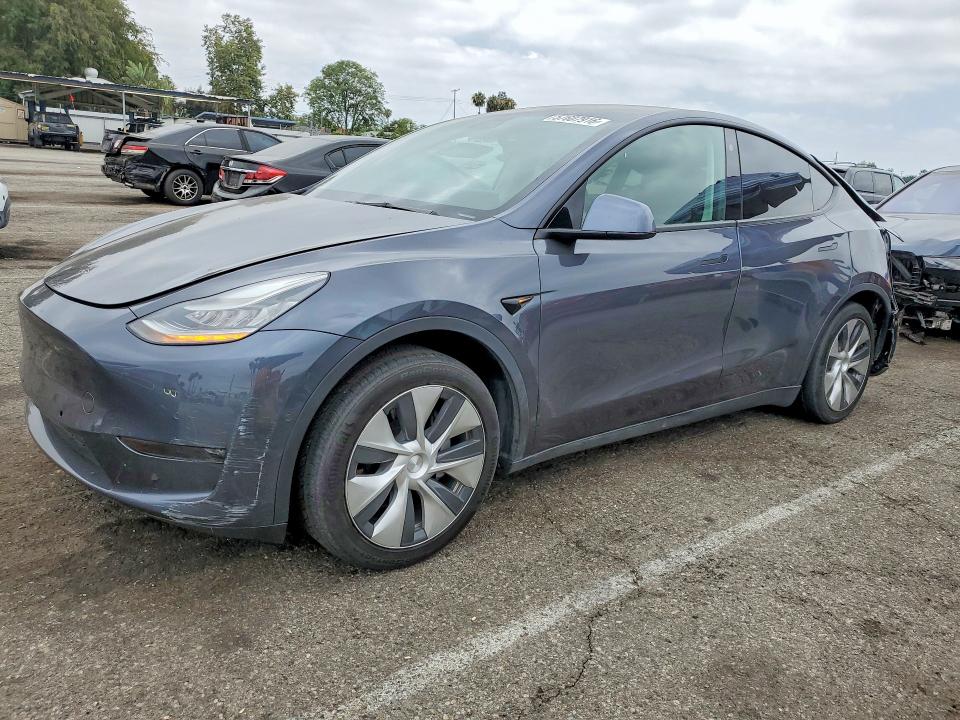 Продажа на аукционе авто 2021 Tesla Model Y, vin: 5YJYGDEE2MF090740, номер лота: 57607916