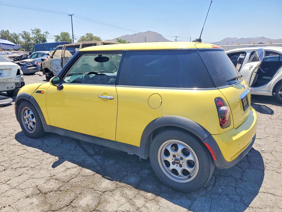 2005 Mini Cooper მანქანა იყიდება აუქციონზე, vin: WMWRC33485TJ66798, აუქციონის ნომერი: 58286606