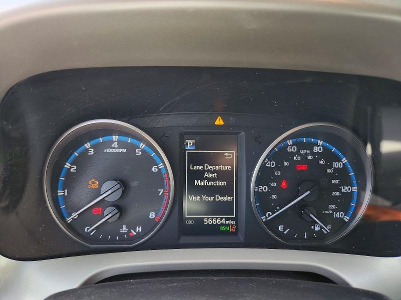 55701216 :رقم المزاد ، 2T3WFREV1JW463084 vin ، 2018 Toyota Rav4 مزاد بيع