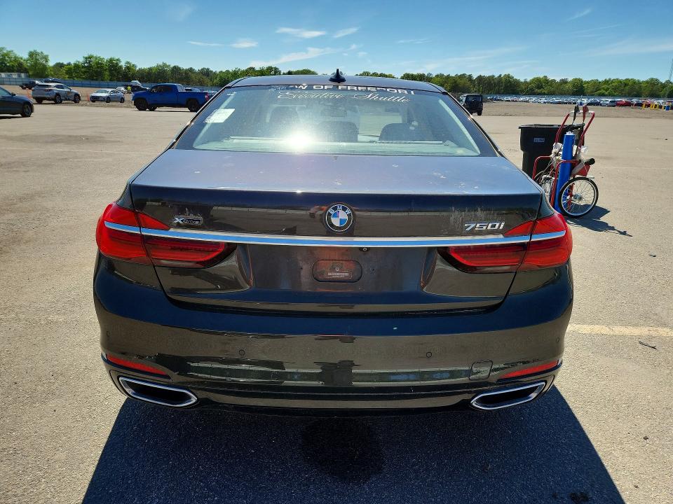 2016 Bmw 750 მანქანა იყიდება აუქციონზე, vin: WBA7F2C53GG420172, აუქციონის ნომერი: 57765106