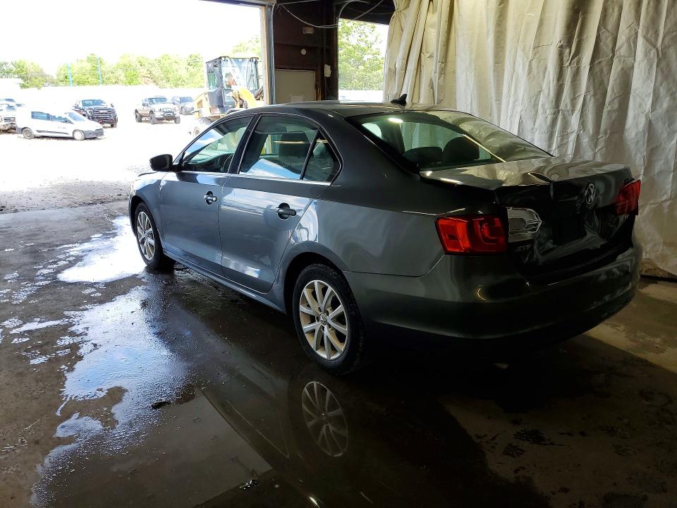 57026596 :رقم المزاد ، 3VWD17AJ1EM371863 vin ، 2014 Volkswagen Jetta مزاد بيع