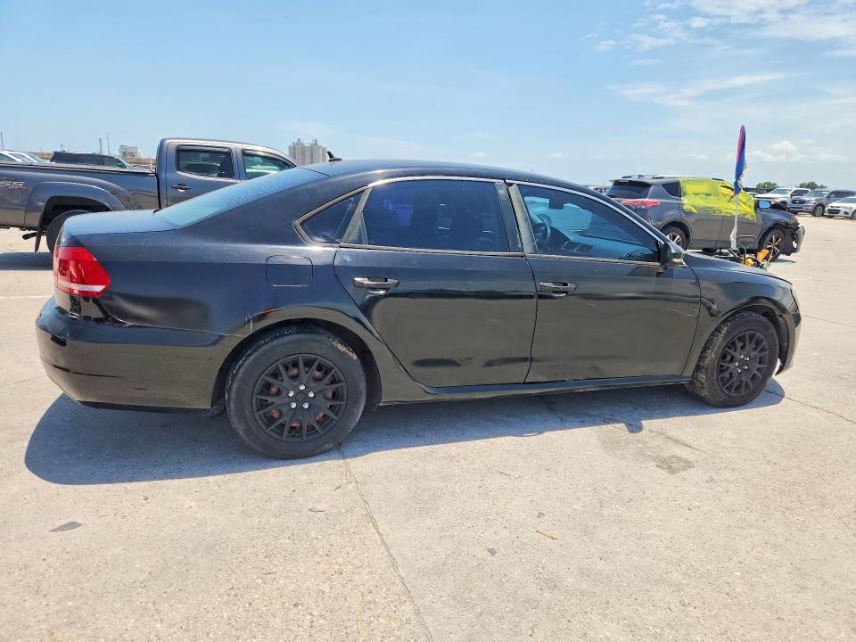 56049436 :رقم المزاد ، 1VWAT7A31FC045532 vin ، 2015 Volkswagen Passat مزاد بيع