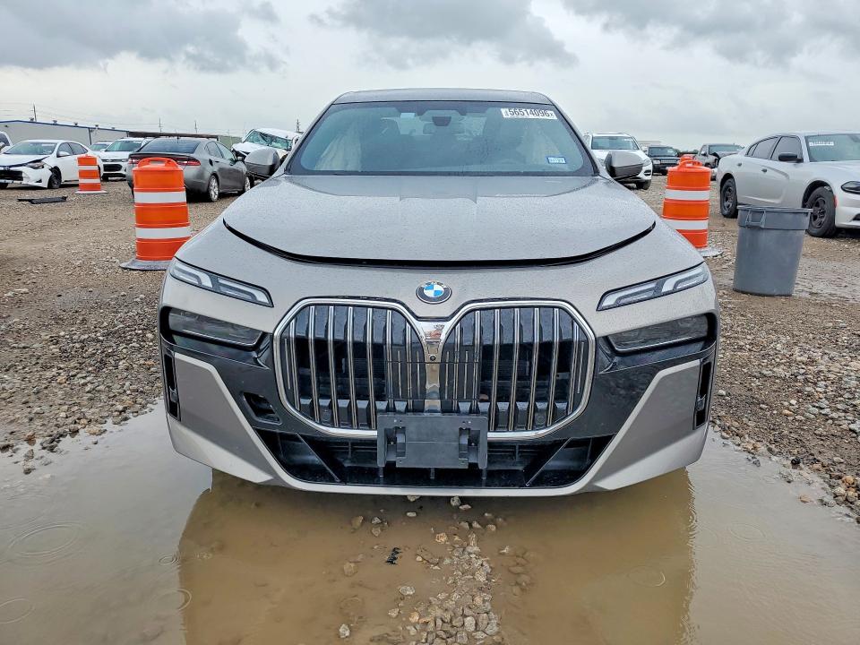 56514096 :رقم المزاد ، WBA33EJ00RCR45958 vin ، 2024 Bmw 760 مزاد بيع