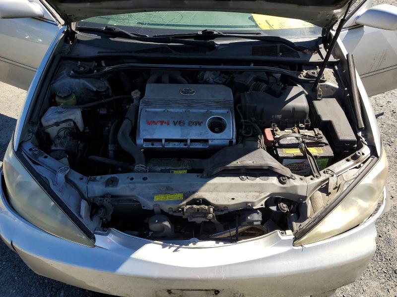 57241056 :رقم المزاد ، 4T1BF32K73U560890 vin ، 2003 Toyota Camry مزاد بيع