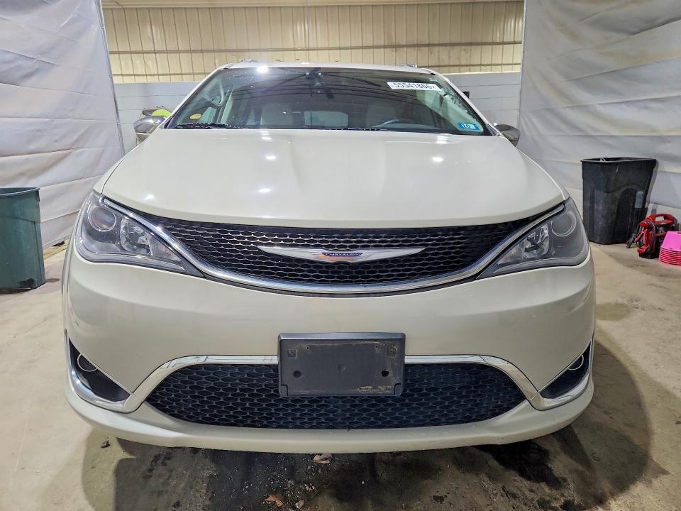 55541866 :رقم المزاد ، 2C4RC1GG4HR591474 vin ، 2017 Chrysler Pacifica مزاد بيع