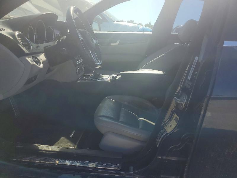 58045096 :رقم المزاد ، WDDGF4HB2CA615826 vin ، 2012 Mercedes-benz C مزاد بيع