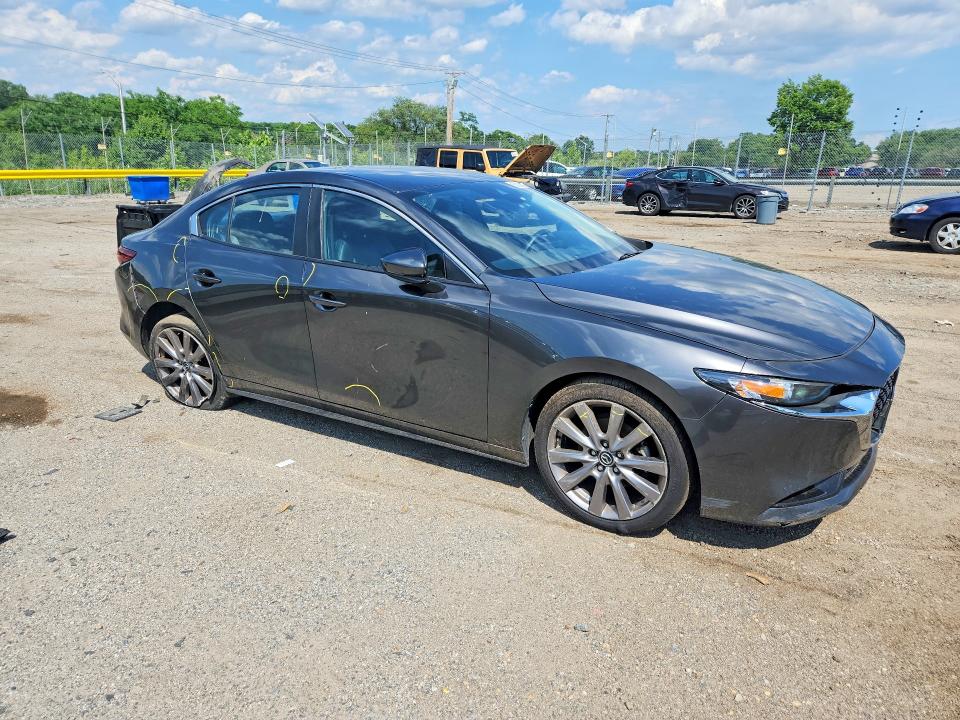 57034326 :رقم المزاد ، JM1BPBCL7M1330546 vin ، 2021 Mazda 3 مزاد بيع