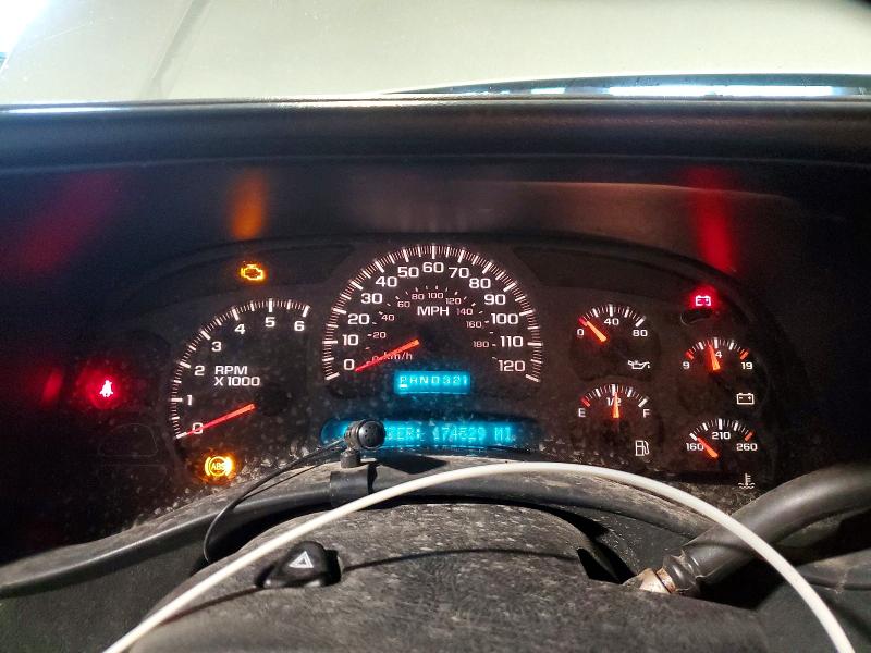 2003 Chevrolet Silverado მანქანა იყიდება აუქციონზე, vin: 2GCEC19X631365147, აუქციონის ნომერი: 56595596