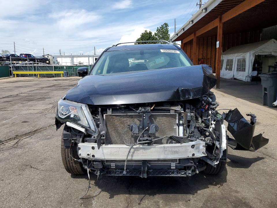 55626236 :رقم المزاد ، 5N1DR2MM4KC601537 vin ، 2019 Nissan Pathfinder مزاد بيع