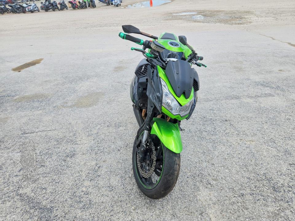 57149806 :رقم المزاد ، JKAZRCD18BA016729 vin ، 2011 Kawasaki Zr1000 مزاد بيع