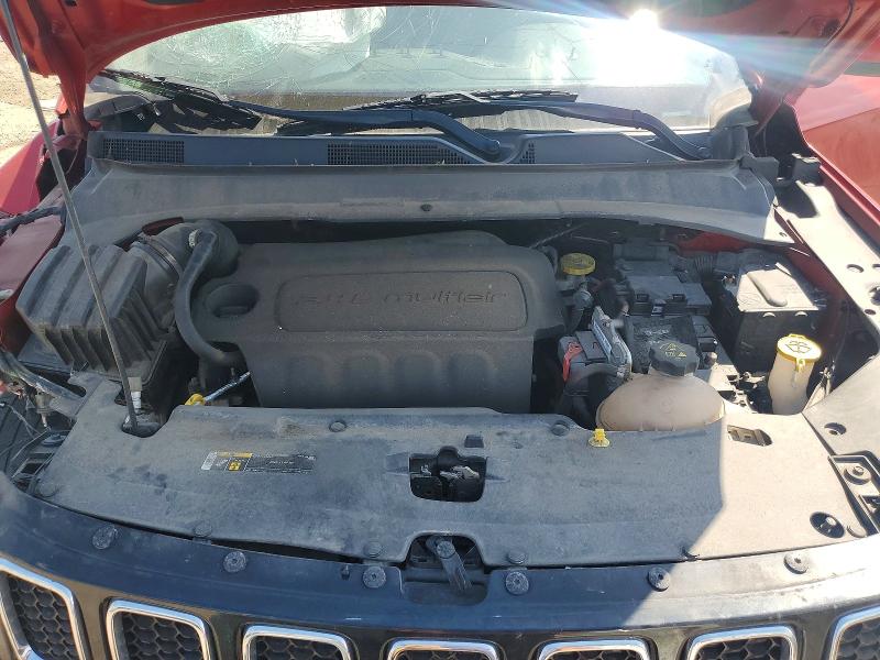56530206 :رقم المزاد ، 3C4NJDBB7JT366180 vin ، 2018 Jeep Compass مزاد بيع