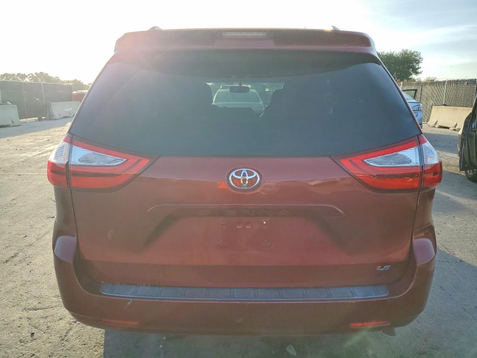 Продаж на аукціоні авто 2015 Toyota Sienna, vin: 5TDKK3DC7FS644982, номер лоту: 57404276