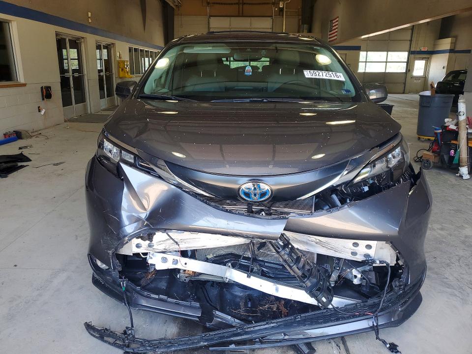 59272516 :رقم المزاد ، 5TDJSKFC1SS183274 vin ، 2025 Toyota Sienna مزاد بيع