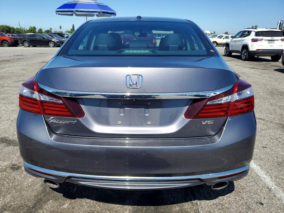 57592146 :رقم المزاد ، 1HGCR3F84HA032460 vin ، 2017 Honda Accord مزاد بيع