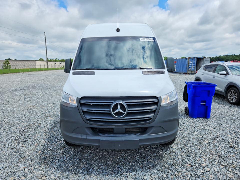 54293316 :رقم المزاد ، W1Y4DBHY6MT049487 vin ، 2021 Mercedes Benz Sprinter مزاد بيع