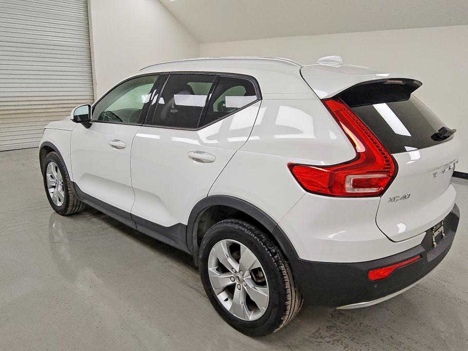 2021 Volvo Xc40 მანქანა იყიდება აუქციონზე, vin: YV4162UK4M2599650, აუქციონის ნომერი: 54218066