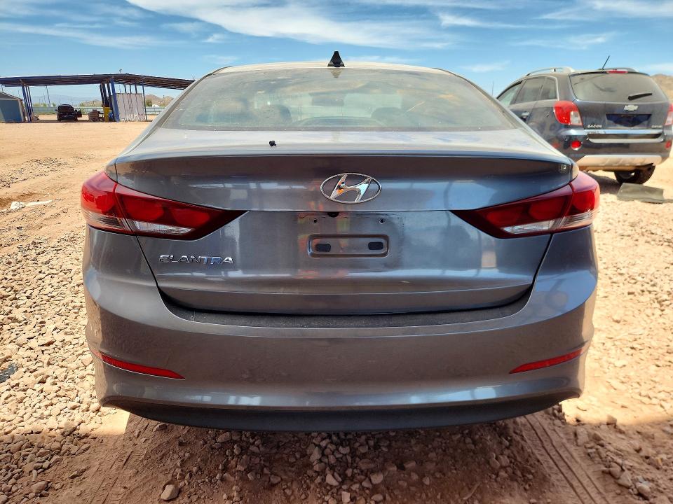 56542146 :رقم المزاد ، 5NPD84LF0JH246696 vin ، 2018 Hyundai Elantra مزاد بيع