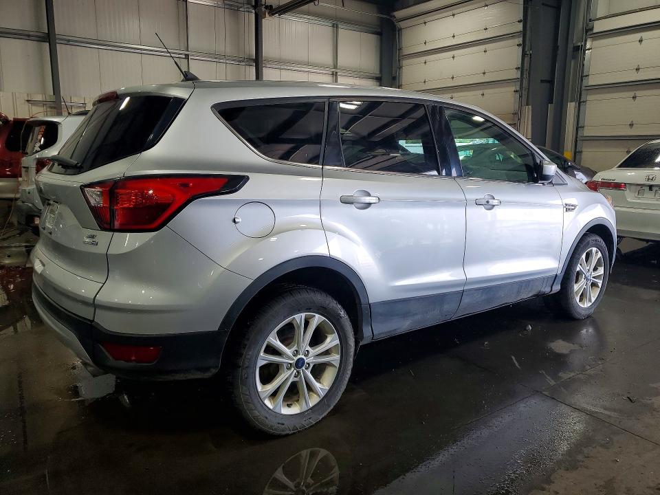 54296706 :رقم المزاد ، 1FMCU9GD0KUA93348 vin ، 2019 Ford Escape مزاد بيع