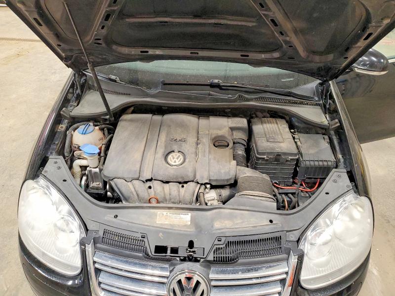 57737556 :رقم المزاد ، 3VWRX7AJ6AM041537 vin ، 2010 Volkswagen Jetta مزاد بيع