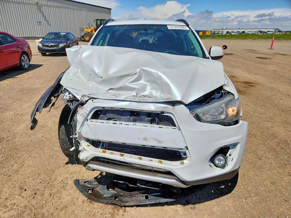 57593306 :رقم المزاد ، 4A4AJ4AU3FE602132 vin ، 2015 Mitsubishi Rvr مزاد بيع