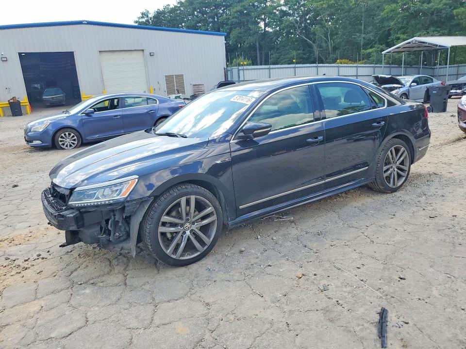 57014116 :رقم المزاد ، 1VWDT7A39HC026467 vin ، 2017 Volkswagen Passat مزاد بيع