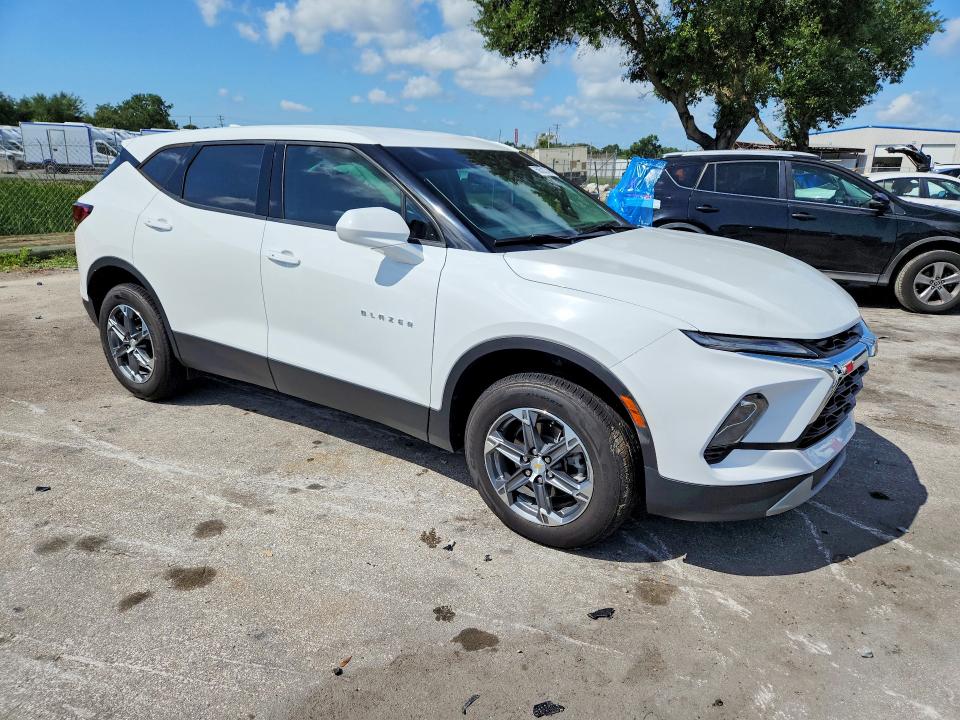 58522746 :رقم المزاد ، 3GNKBCR44PS109985 vin ، 2023 Chevrolet Blazer مزاد بيع