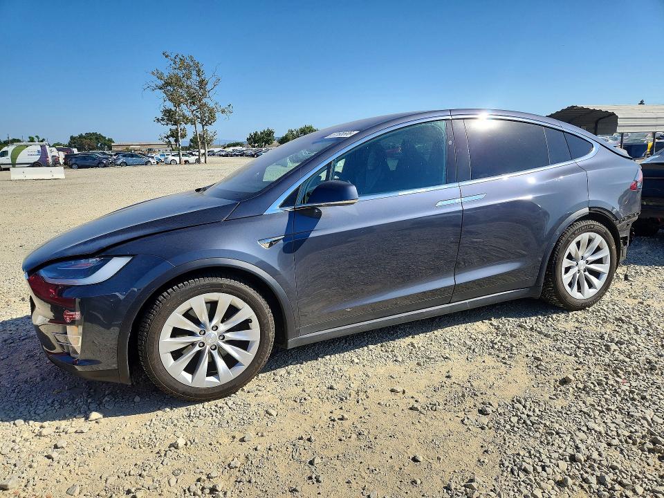 Auction sale of the 2017 Tesla Model X, vin: 5YJXCBE26HF077027, lot number: 57195506