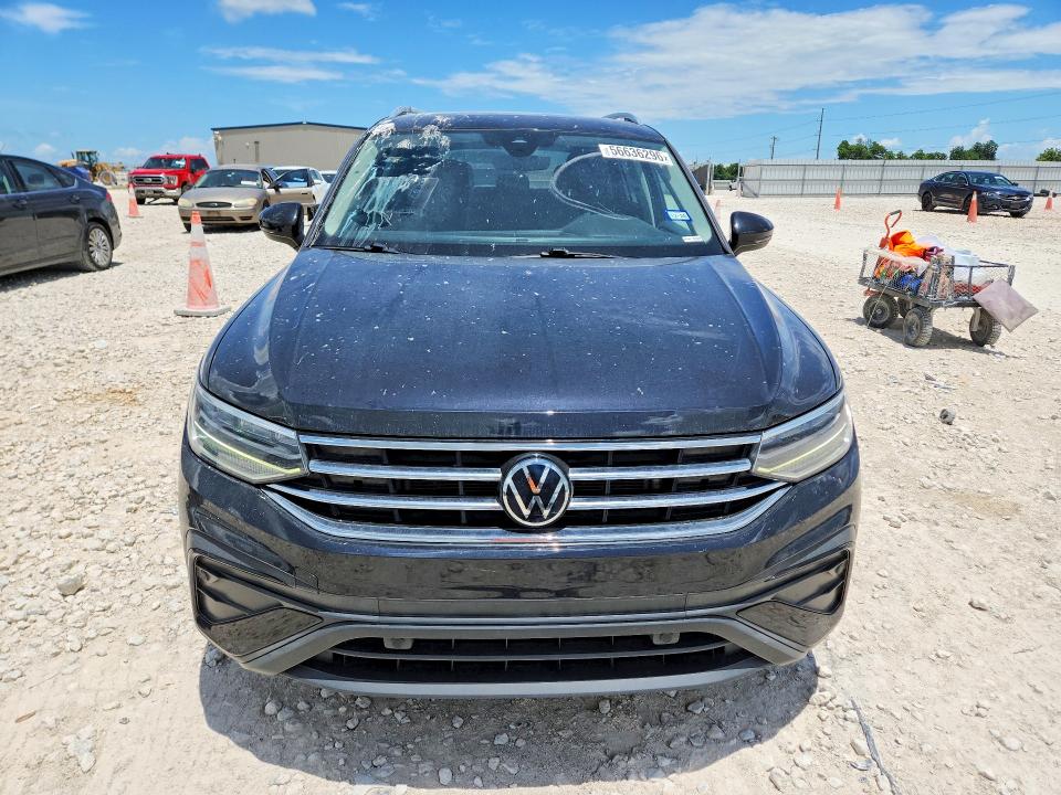 2022 Volkswagen Tiguan მანქანა იყიდება აუქციონზე, vin: 3VV3B7AX7NM104258, აუქციონის ნომერი: 56636296