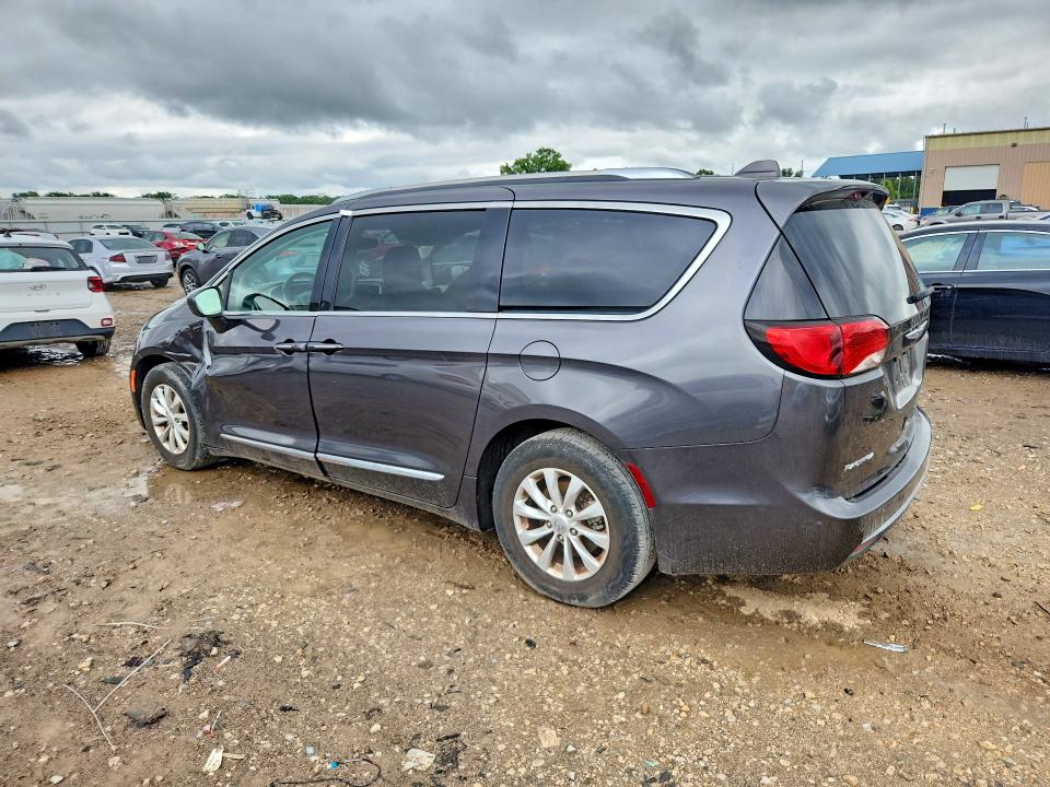 58390156 :رقم المزاد ، 2C4RC1BG5KR721423 vin ، 2019 Chrysler Pacifica مزاد بيع