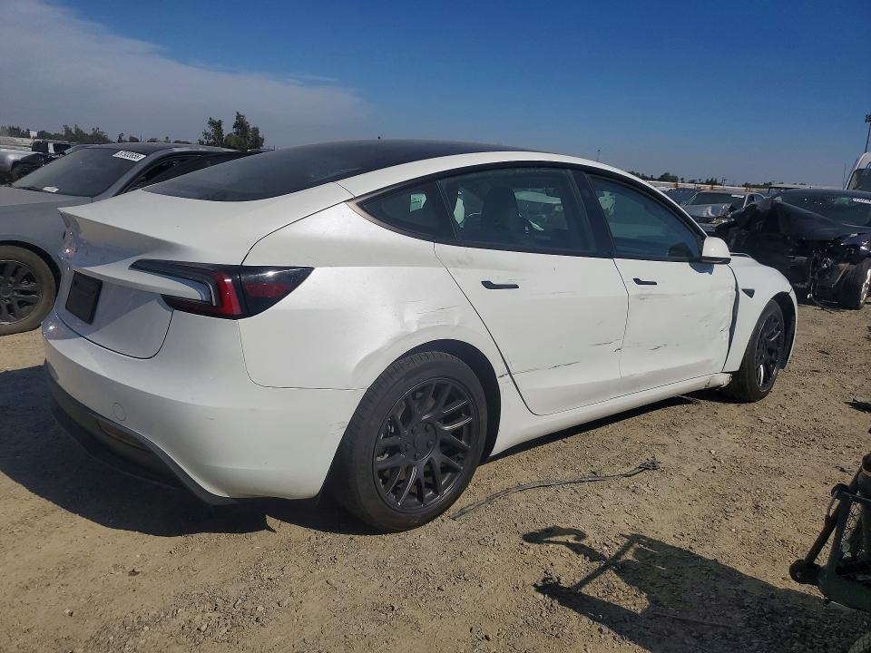57853476 :رقم المزاد ، 5YJ3E1EAXSF914640 vin ، 2025 Tesla Model 3 مزاد بيع