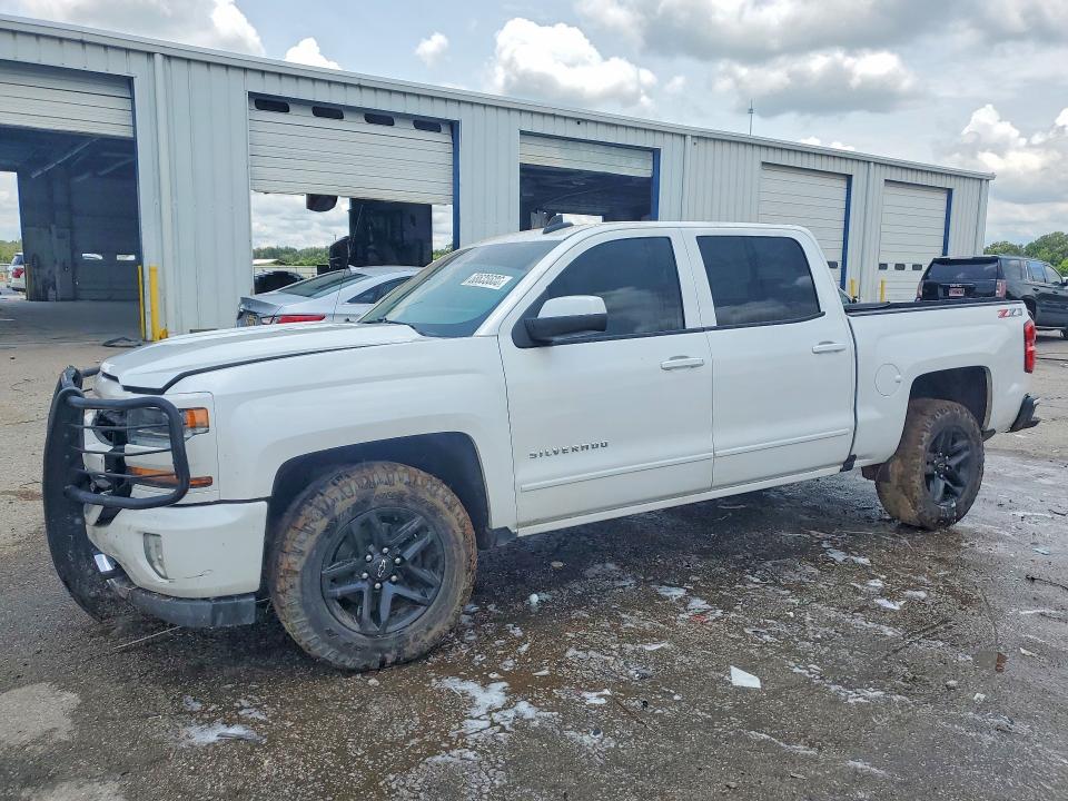 2018 Chevrolet Silverado მანქანა იყიდება აუქციონზე, vin: 3GCUKREC0JG165790, აუქციონის ნომერი: 58635686