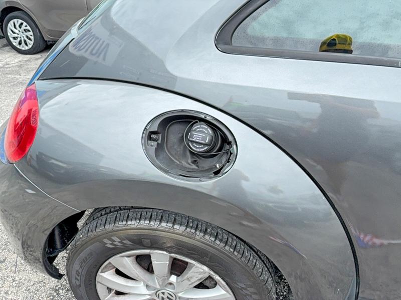 56257526 :رقم المزاد ، 3VWFP7AT7EM621339 vin ، 2014 Volkswagen Beetle مزاد بيع